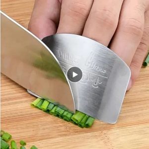1pc Stainless Steel Cutting Cooking Finger Shield Protector